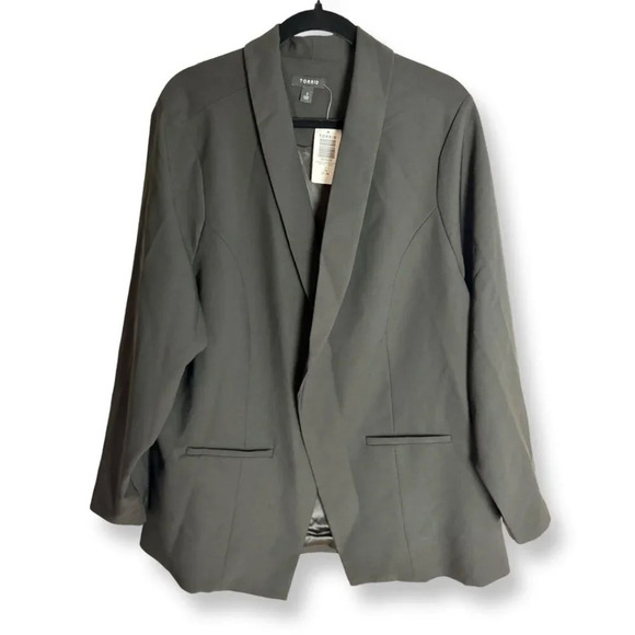 Torrid NWT Studio Refined Crepe Shawl Collar Blazer Black Size 3X or Size 22-24 - Picture 3 of 13